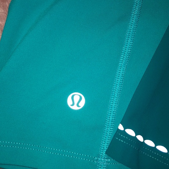 Lululemon long sleeve - Picture 3 of 4